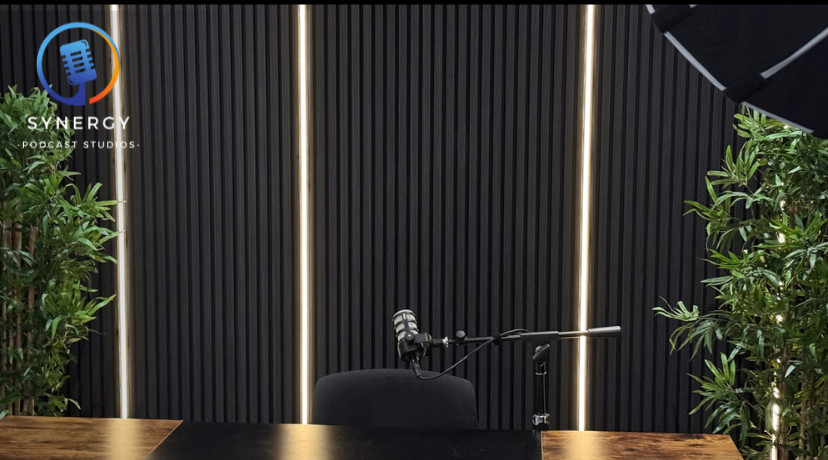 Solo + Wood Panel & LED