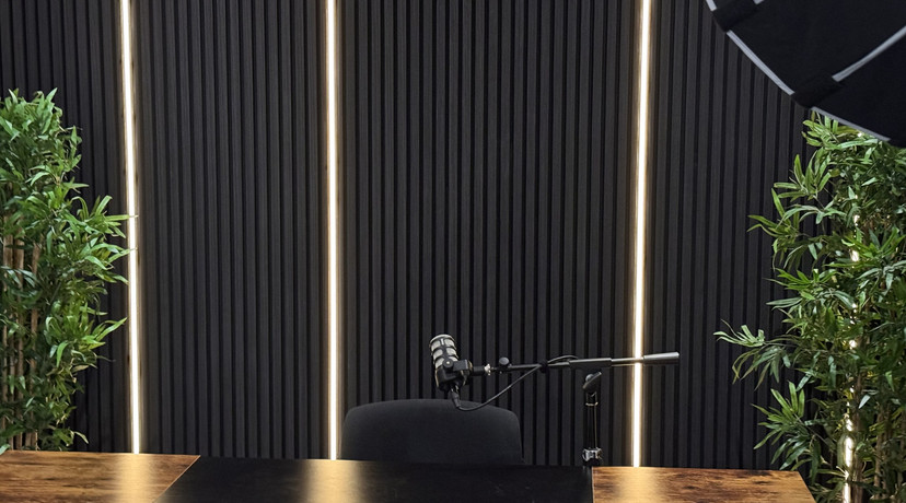 Solo + Wood Panel & LED